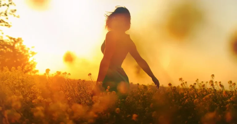 20+ Flower Field Photoshoot Ideas You Have To See ASAP 1 10
