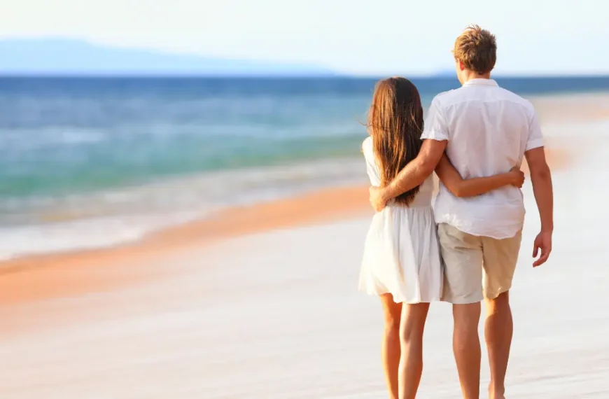 Best 20+ Couples Beach Photoshoots You Will Love in 2024!