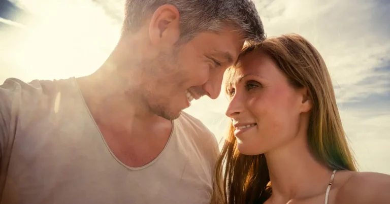 20+ Casual Couples Photoshoot Inspo To Celebrate Your Love 1 6
